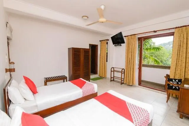 Grand Kandy Villa Hotel